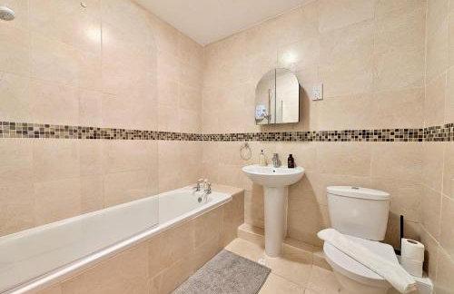 Charming Flat in London with FREE PARKING - Foto 14