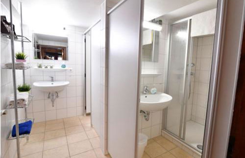 Stollenbacher Hütte auf 1092m - Foto 9