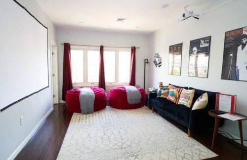 W3S - Large 7br 3bath - Sleeps 20 - 3 Living rooms - Yard and Deck - Foto 8