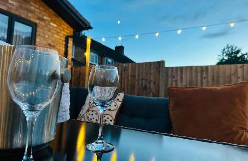 Heartland House, 7 Spacious Bedrooms Sleeps 4 plus, near NEC, JLR,BHX - Foto 11