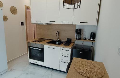 Almond Jacuzzi Suites - Private Jacuzzi - Self Check-In - Free & Easy Street Parking - Foto 38