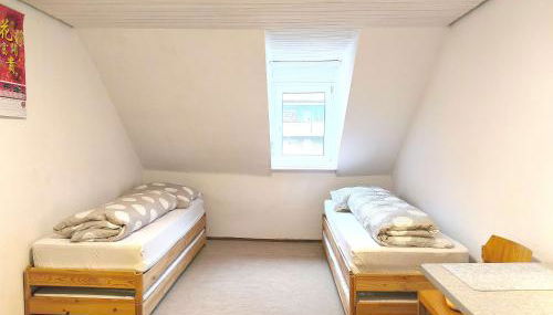 Ganze Wohnung in Karlsruhe, 2 Schlafzimmer, 3 Betten, Küche, Bad, Altbau, Stadtmitte - Foto 5