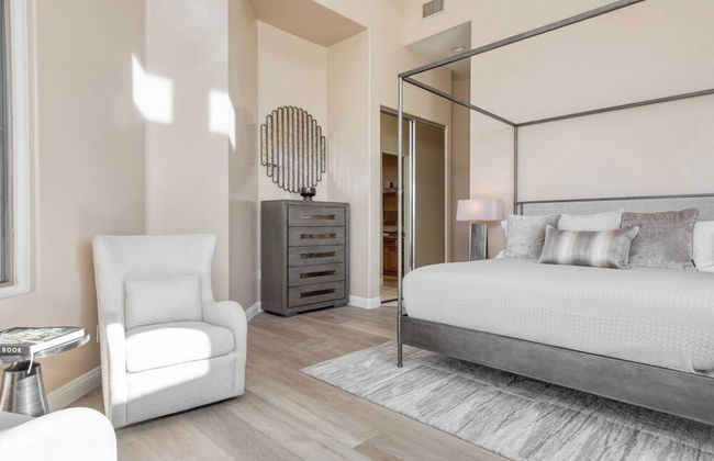 Modern Temecula Mansion w Pool, Hot Tub, Guest House & Valley Views Camila by Avantstay - Photo 34