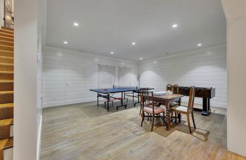 World Cup Luxury Estate Pool Gym Game Room - Foto 65