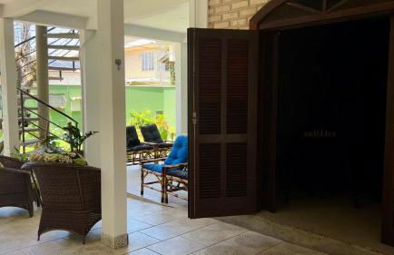 Casa espaçosa com sala de jogos interna e externa - Photo 7