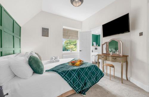 Relax at Little Hawkcliffe - Photo 13