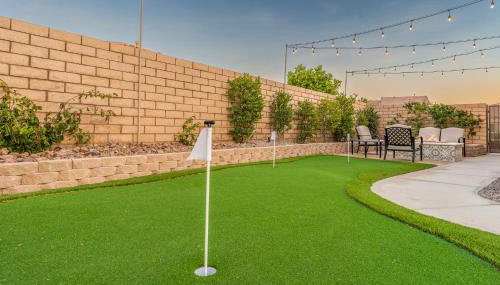 GAMEROOM, King Beds, Movie Projector, Heated Saltwater Pool, Golf and Games! - Foto 3