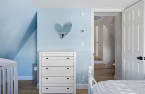 Spacious 4BR Beach Retreat, Steps to Pine Point - Foto 35