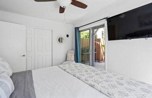 Walk on the Ocean! Wake up to Beautiful Bay Views - Photo 22