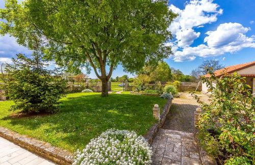 Ferienwohnung mit WLAN, Klima, Parkplatz, Grill und großem Garten zum Fußball spielen - Foto 15