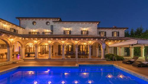 Villa Carolus-Luxurious Istrian Villa - Foto 3, sunbed