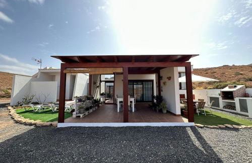 Private villa with pool in the mountains - Photo 13