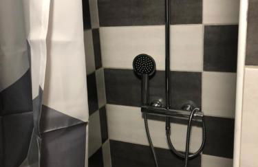 studio tout confort au pied des pistes du lioran - Foto 7