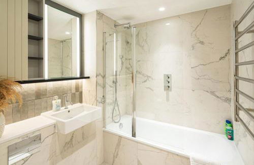 Stylish 1BR Escape - Gym -Balcony - Lift - Foto 4