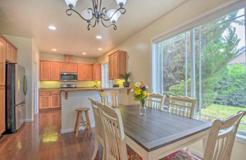 Charming Medford Getaway about 4 Miles to Downtown! - Foto 3