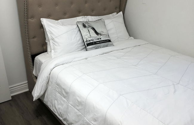 Amazing 4BR Celebrity Villa! Sleeps 8 by YouRent! - Foto 6