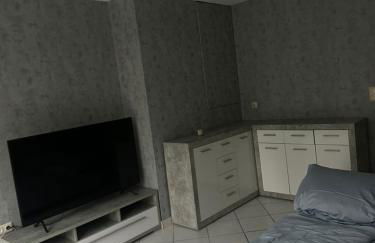 Modern 2-room apartment with large kitchen - Foto 6