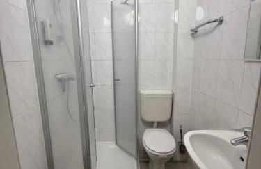 Schönes Apartment Terrasse 2P. Stadtnah Würzburg WLAN - Foto 11