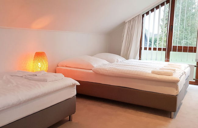 Tolstov-Hotels Beautiful Villa with Big Garden - Photo 14