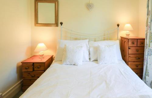 Ellis Howe - Photo 16