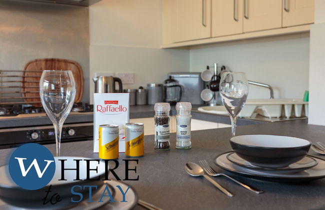 Lovely Apartment by the Hillwood Park-free Parking - Foto 16