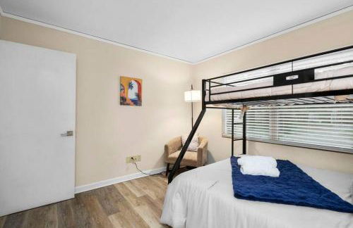 Modern Home Near UF, Stadium - Private Gazebo - Foto 28