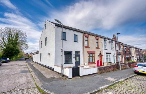 4-Bedroom Stunning Luxe, Spacious & Stylish Design House Bolton, Sleeps 11, with Parking Central Bolton, Links to Manchester, Pet-Friendly, Best For Groups! WORK CONTRACTORS SPECIAL OFFER! - by Blue Puffin Stays - Foto 59