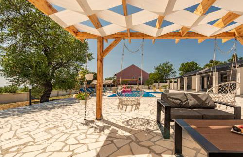 Unique Villa V with large pool - Photo 23