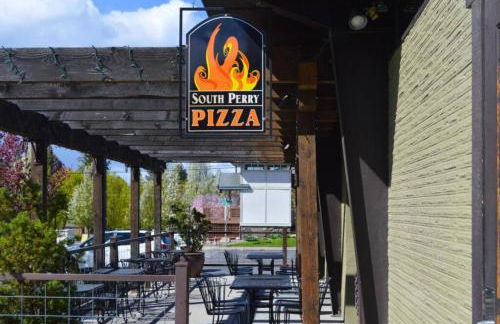 Quaint South Hill Home w Luxury King Bed and Wifi - Foto 32