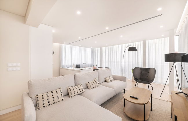 Bay View Penthouse by Olala Home - Photo 6