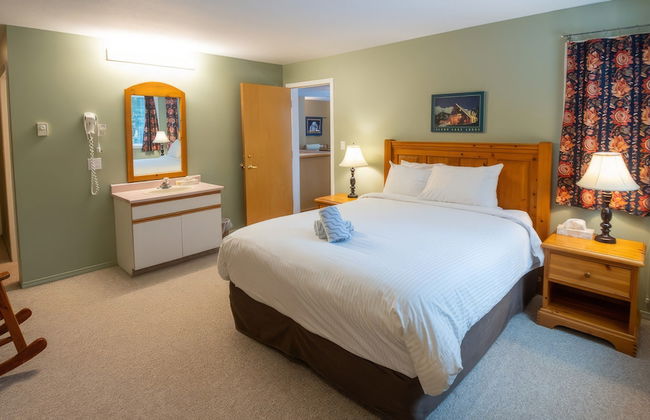 Timberline Lodges by Fernie Lodging Co - Photo 23