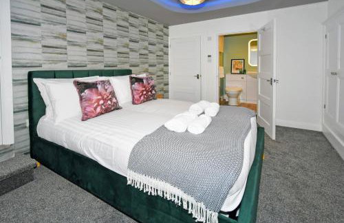 Antrobus Deluxe Apartments by YourStays - Photo 19