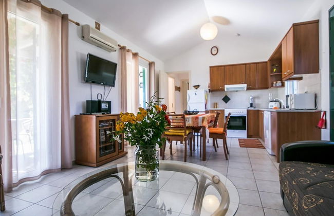 Villa Melissa Large Private Pool Walk to Beach Sea Views A C Wifi Car Not Required - 1926 - Foto 20