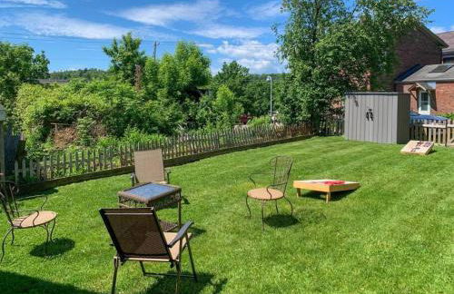 Bohemian Bungalow with Hot Tub - Foto 31