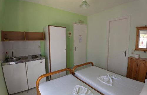 Elena Studios - Photo 34