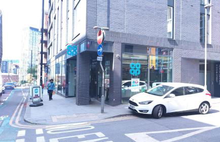 Bee City Cosy Stay - Near Train Stations and Shopping Centre with Paid Private Parking, 500Mbps Internet and Netflix - Foto 36