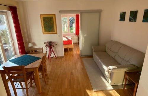 Häuschen mit Gartenblick - Foto 1