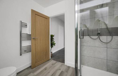 Stylish & Modern Apartment - Free Parking - WIFI - Foto 24