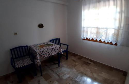 Glyfada's Family Apartment - Photo 32