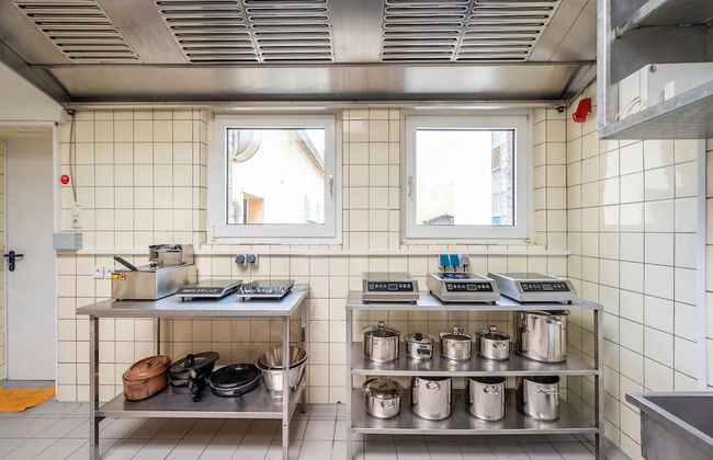 Grosse Gruppenunterkunft im Nationalpark Eifel mit Bar und Terrasse - Foto 25