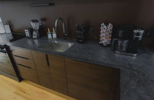 Luxury 3BD Short Walk to Airport - Foto 9