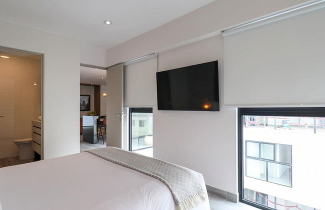 w Captivating 1BR in Miraflores - Photo 17