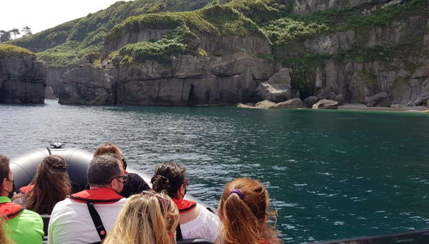 Paseo en lancha rápida por la costa de Gijón - Foto 3