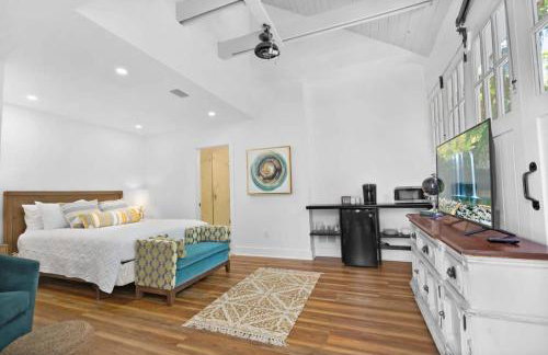 Remodeled Historic 1800s Carriage House, The Castle Garden, Colonial Modern Mansion - Foto 47