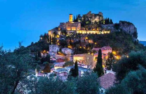 Villa d exception avec terrasse, jacuzzi, vue mer, parking, en plein cœur du village de Eze - Foto 53