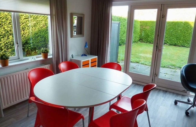 Nice Holiday Home Near Beach - Photo 18