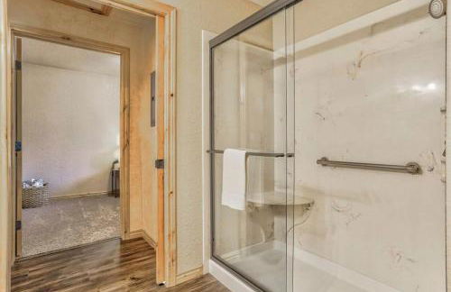 2BR Cottage with outdoor seating near Hiking & DT - Foto 23