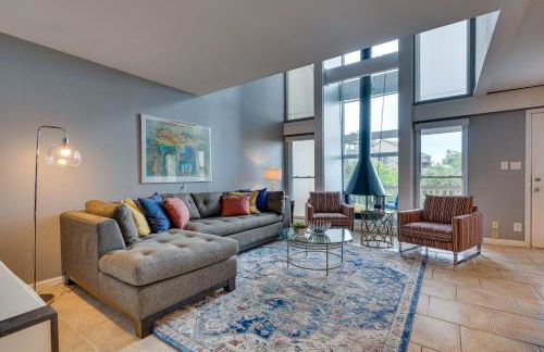 Modern Point Venture Vacation Rental with Deck! - Foto 1