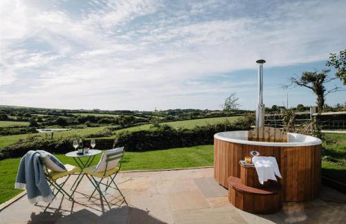 Shepherds Hut at Chenhall Farm - Photo 15