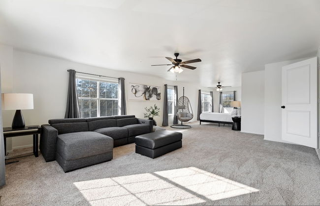 Spacious Lakefront View With Hot Tub and Pool NH - Photo 10